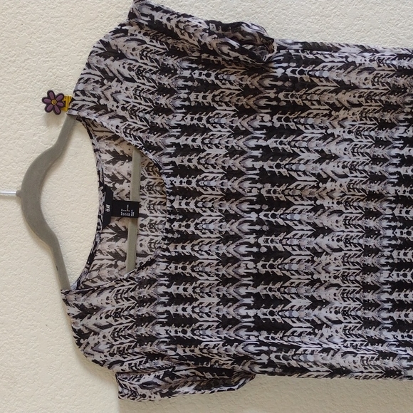 🖤 H&M Soft Sheer Black, White, Gray, Tan Print Sleeveless CoverUp Tunic Top US2 - Picture 3 of 12